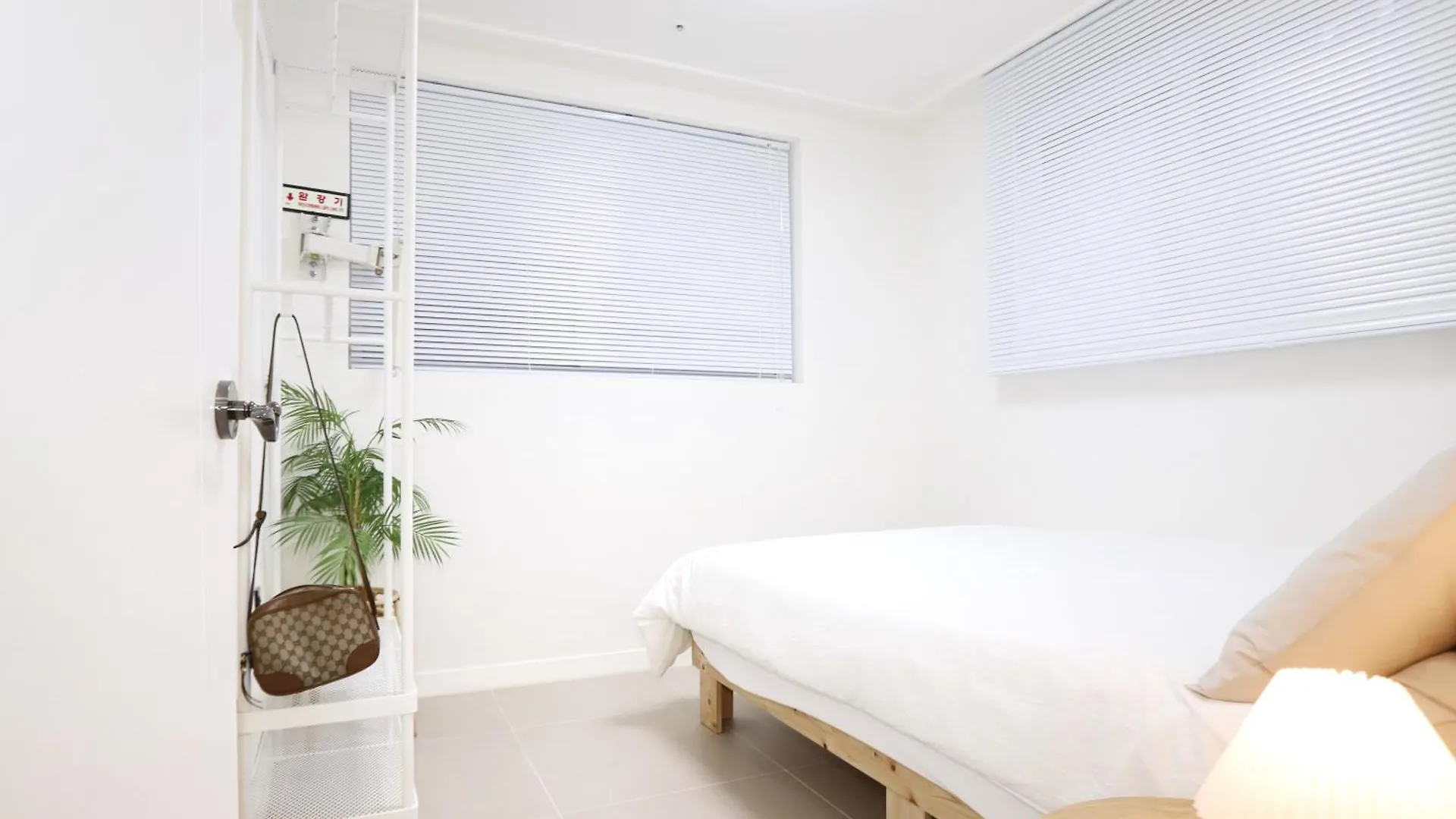 Apartment_Trust Seoul 0*,